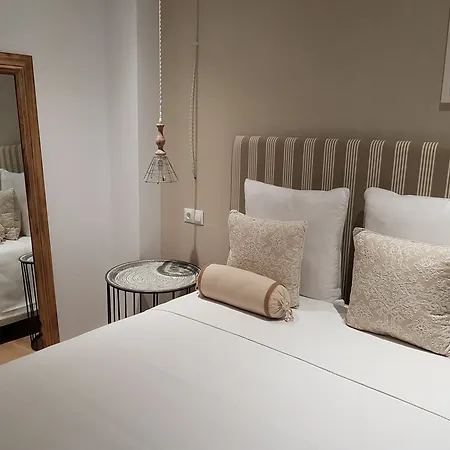 Tuanfitrion Superior Gran Via Apartment